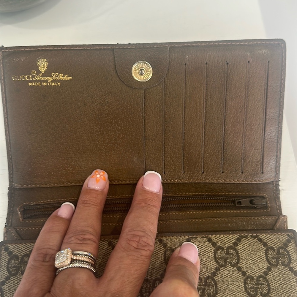 Gucci Wallet Accessory Collection - Picture 4 of 12